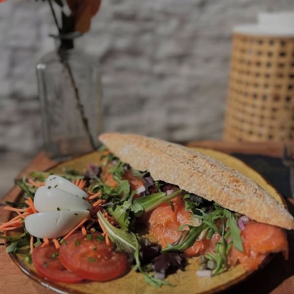 Broodje zalm — bekijk op Instagram